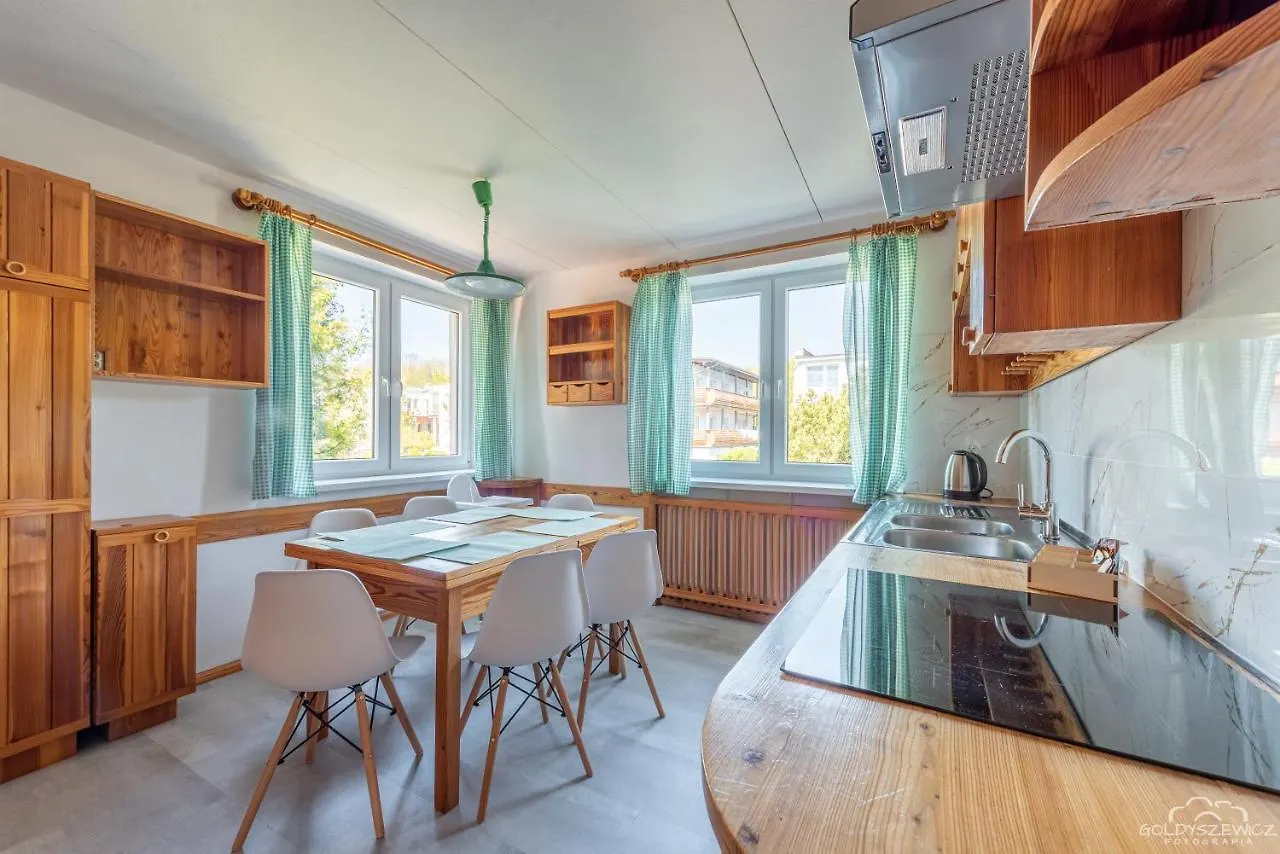 Horyzont Apartamenty -Domek Na Sosnowej Z Tarasem Kolobrzeg Holiday home